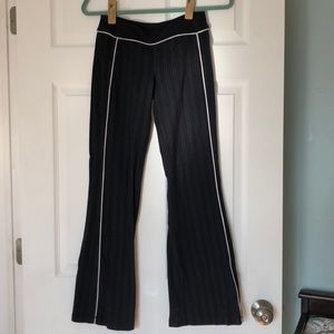 Lululemon yoga pants